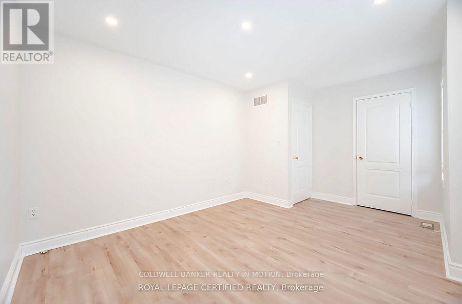 3173 Bentley Drive, Mississauga (Churchill Meadows), Ontario  L5M 6L3 - Photo 30 - W12387128