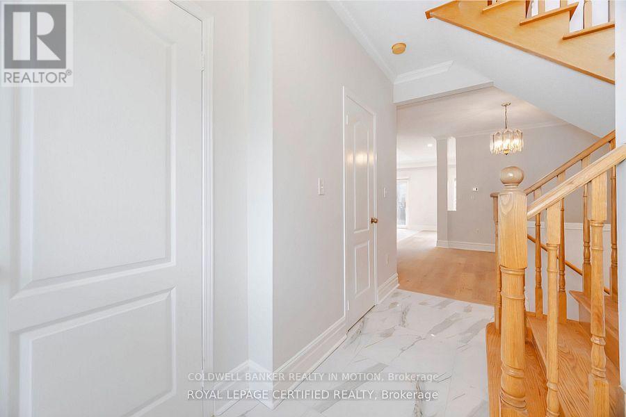 3173 Bentley Drive, Mississauga (Churchill Meadows), Ontario  L5M 6L3 - Photo 6 - W12387128