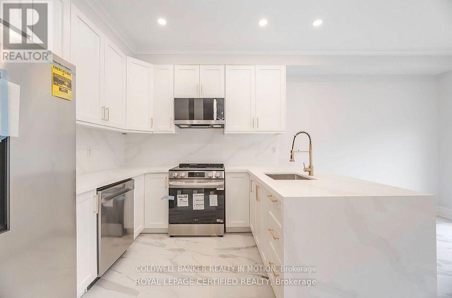 3173 Bentley Drive, Mississauga (Churchill Meadows), Ontario  L5M 6L3 - Photo 13 - W12387128