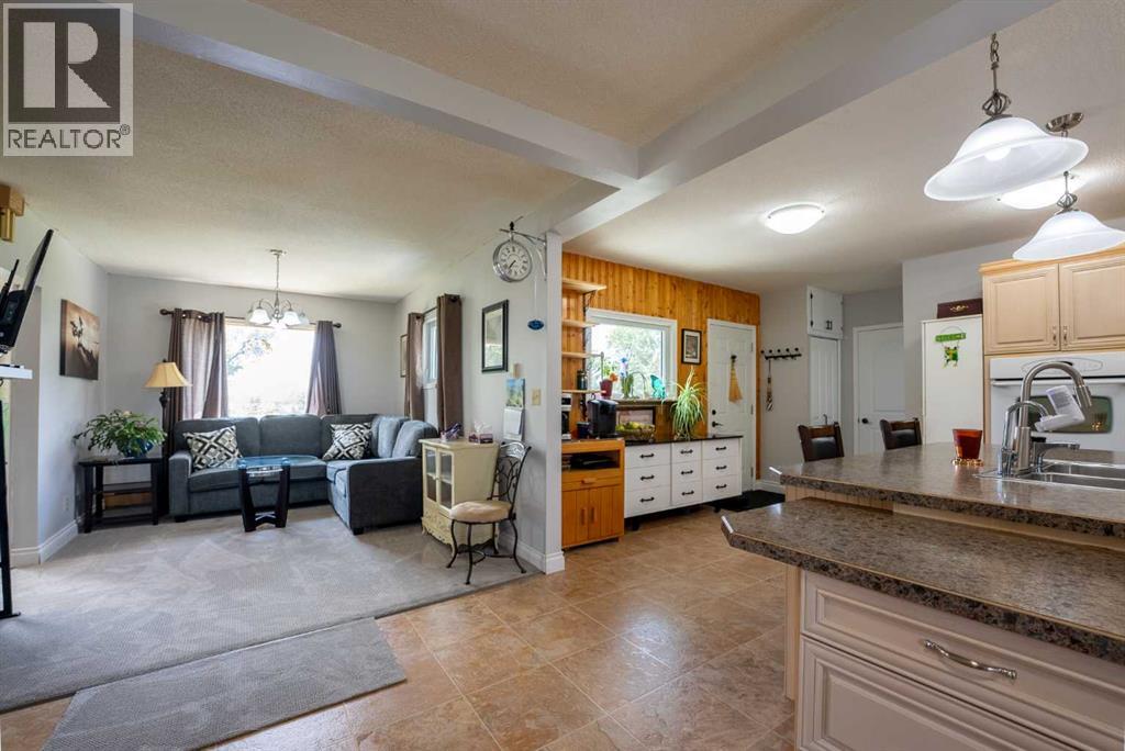 93012 & 93014 Range Road 163, Rural Taber, Alberta  T1G 2C6 - Photo 18 - A2247701