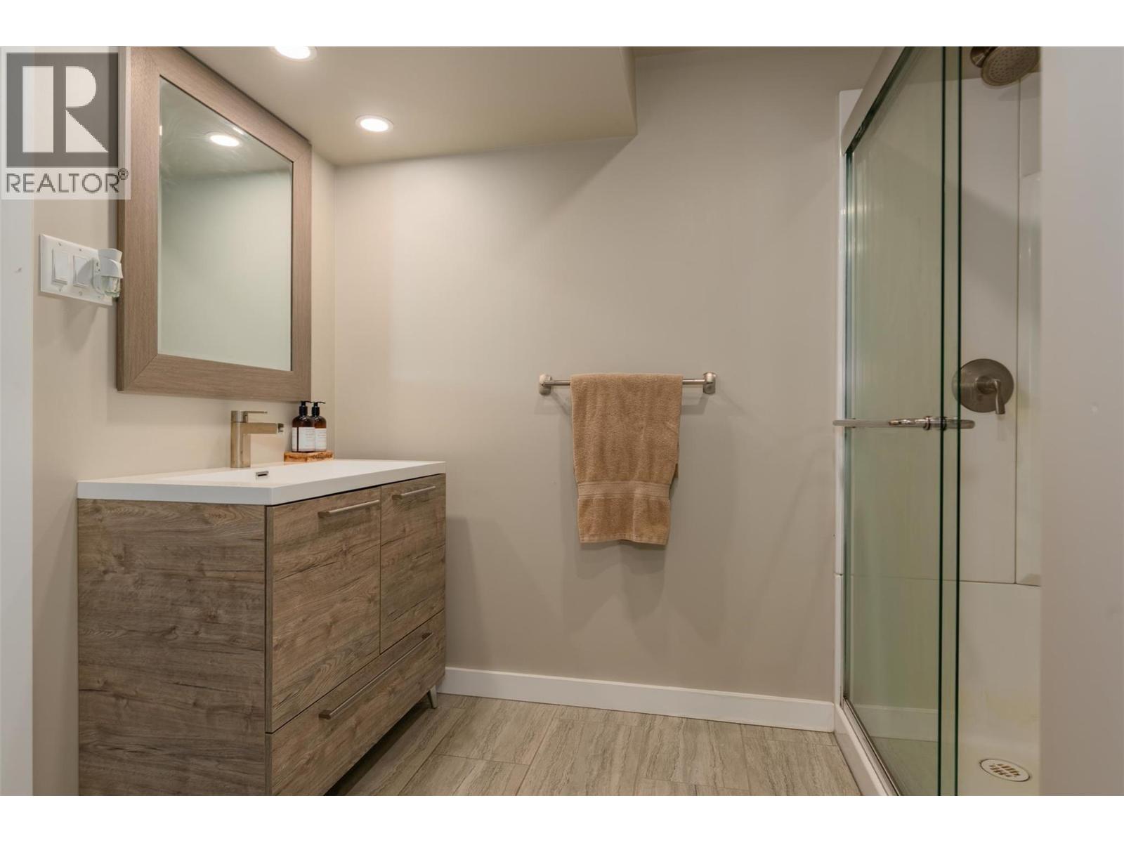 3725 Dogwood Drive, Trail, British Columbia  V1R 2V4 - Photo 21 - 10357865