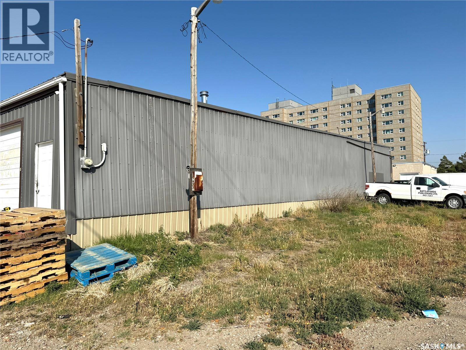 1161 98th Street, North Battleford, Saskatchewan  S9A 0L7 - Photo 2 - SK018630
