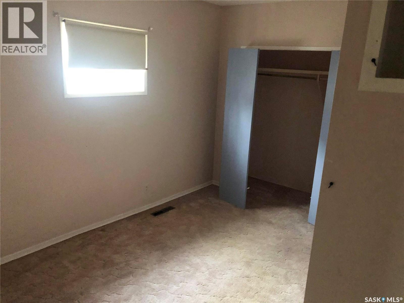 807 29th Street W, Saskatoon, Saskatchewan  S7L 0N2 - Photo 6 - SK018487