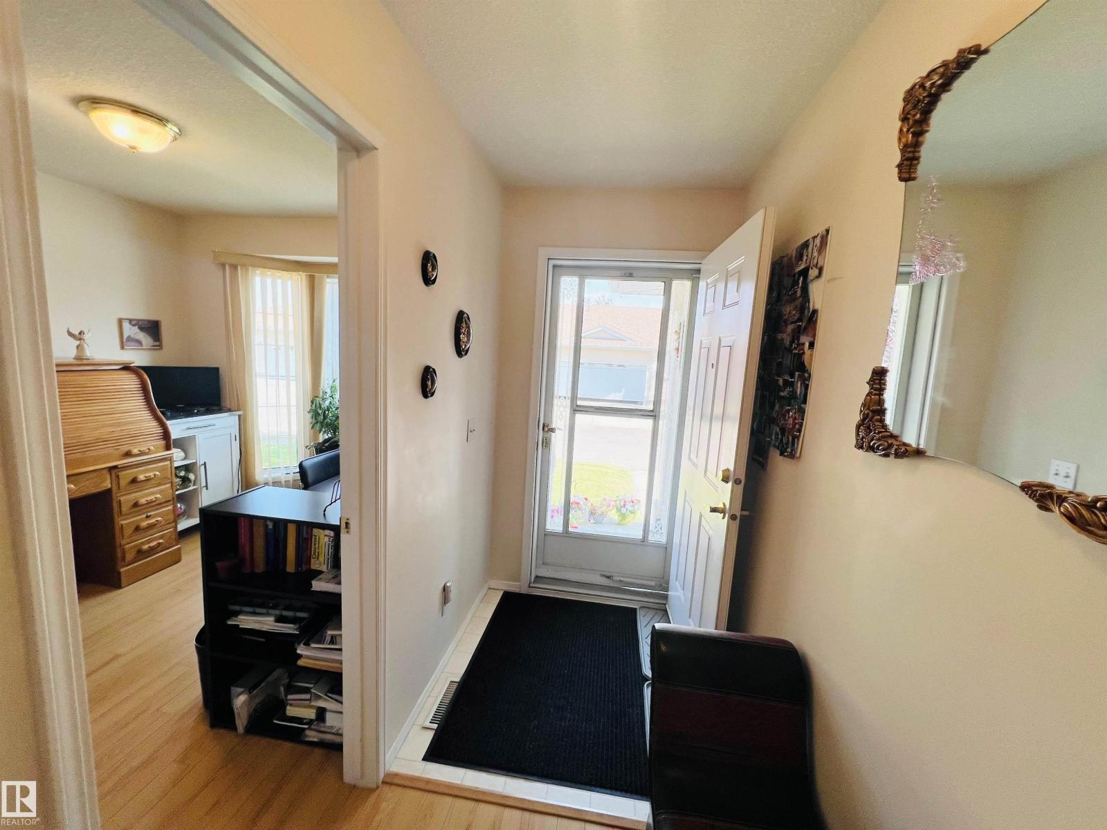56 13320 124 St Nw Nw, Edmonton, Alberta  T5L 5B7 - Photo 2 - E4457888
