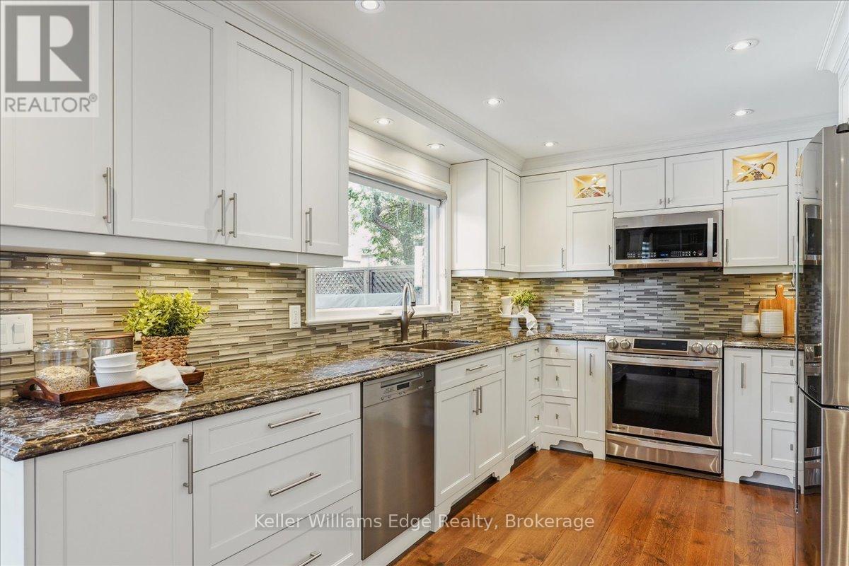 1121 Manor Road, Oakville, Ontario  L6M 1G3 - Photo 12 - W12261325