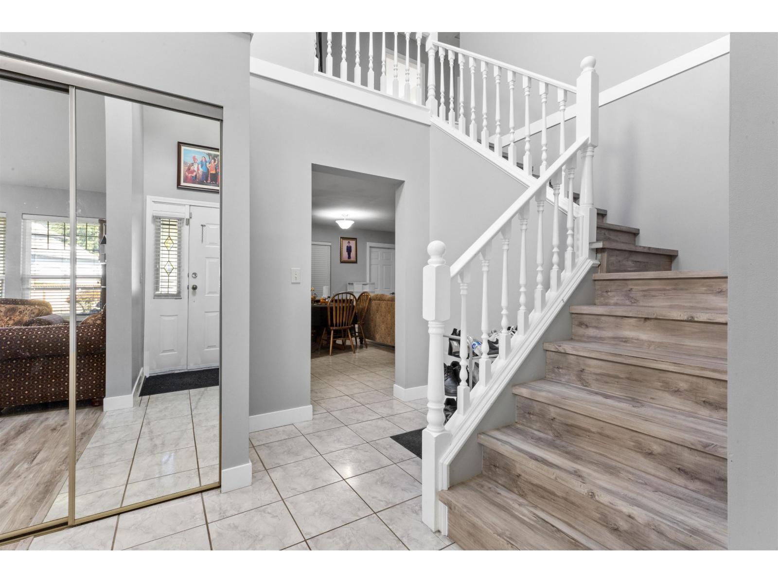13278 98 Avenue, Surrey, British Columbia  V3T 5M9 - Photo 2 - R3048598