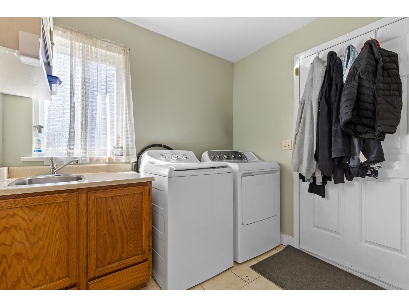 13278 98 Avenue, Surrey, British Columbia  V3T 5M9 - Photo 10 - R3048598