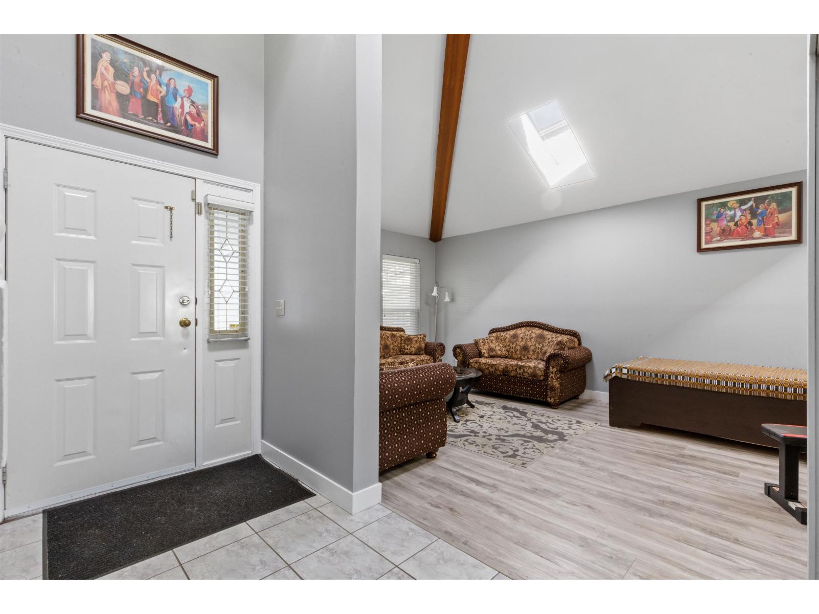 13278 98 Avenue, Surrey, British Columbia  V3T 5M9 - Photo 3 - R3048598