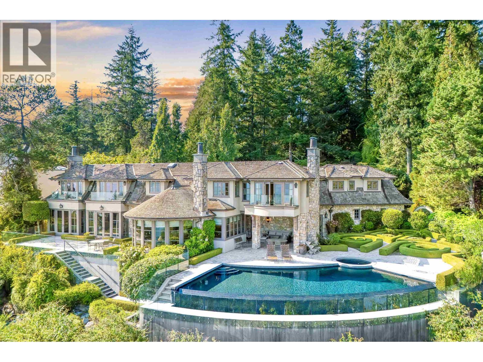 4672 CLOVELLY WALK, West Vancouver, British Columbia