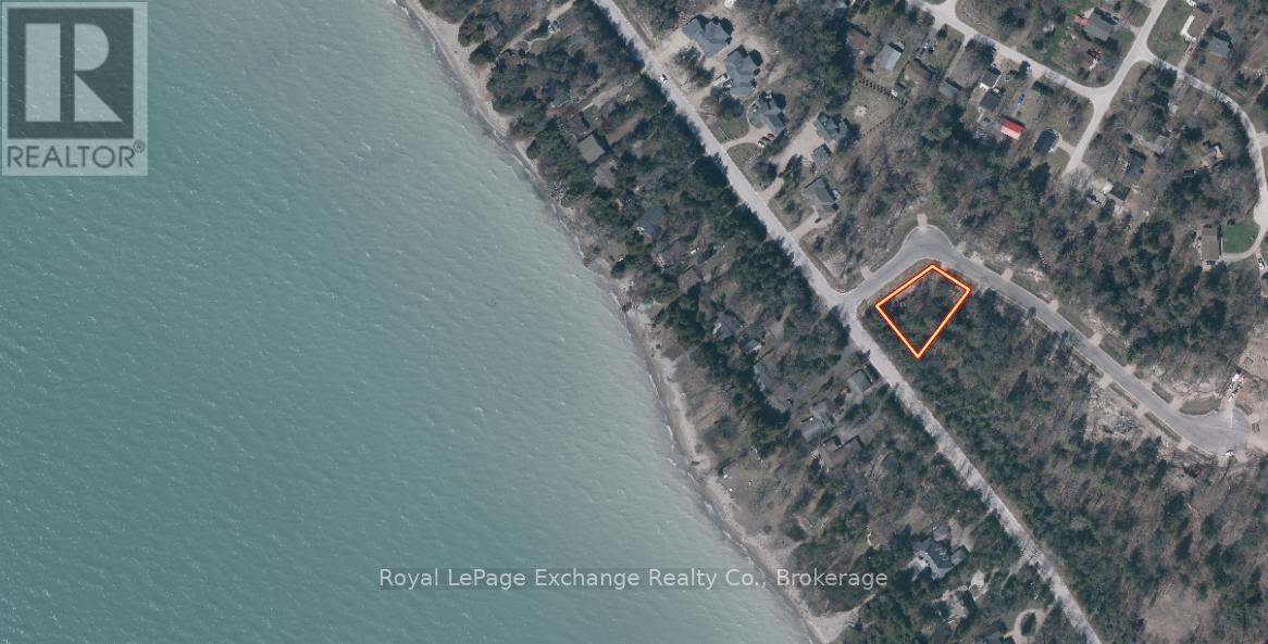 4 Sunset Place, Huron-Kinloss, Ontario  N0G 2R0 - Photo 4 - X12409597