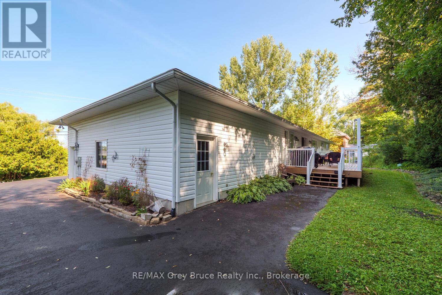 501204 Grey 1 Road, Georgian Bluffs, Ontario  N0H 2T0 - Photo 36 - X12409600