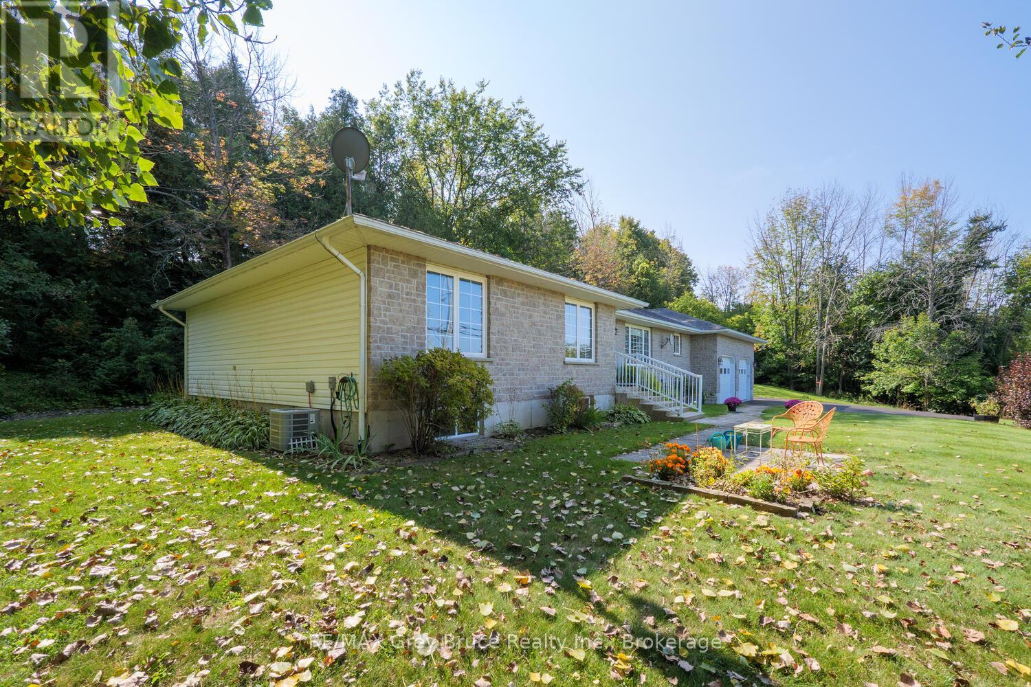 501204 Grey 1 Road, Georgian Bluffs, Ontario  N0H 2T0 - Photo 41 - X12409600