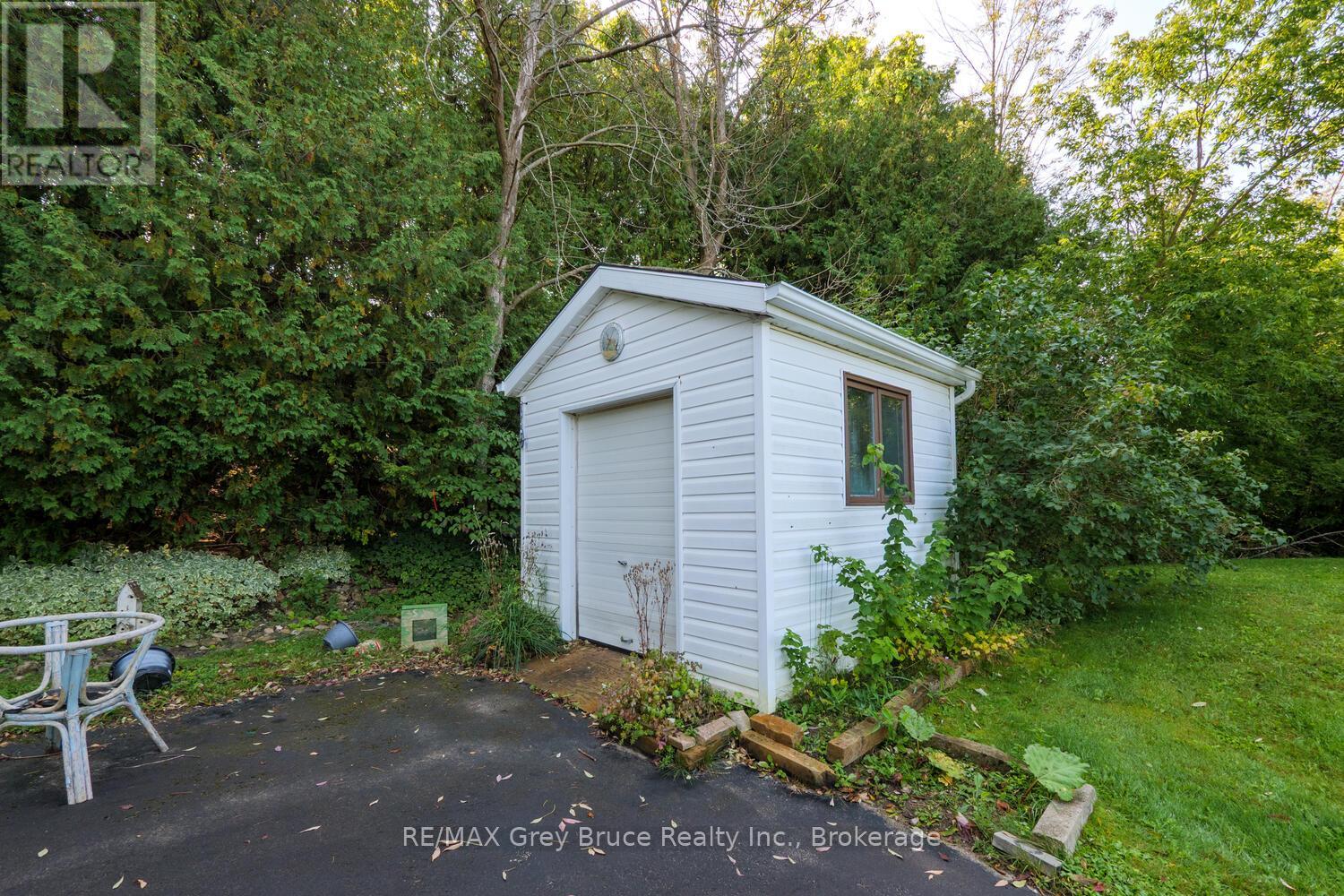 501204 Grey 1 Road, Georgian Bluffs, Ontario  N0H 2T0 - Photo 42 - X12409600