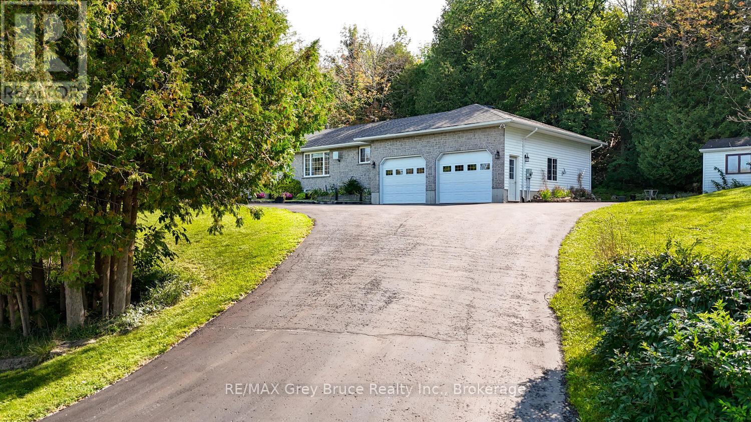 501204 Grey 1 Road, Georgian Bluffs, Ontario  N0H 2T0 - Photo 43 - X12409600