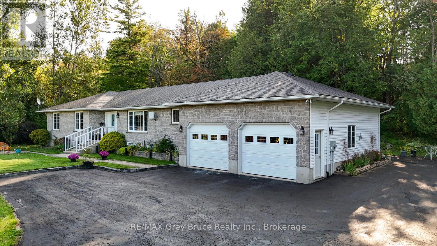 501204 Grey 1 Road, Georgian Bluffs, Ontario  N0H 2T0 - Photo 50 - X12409600