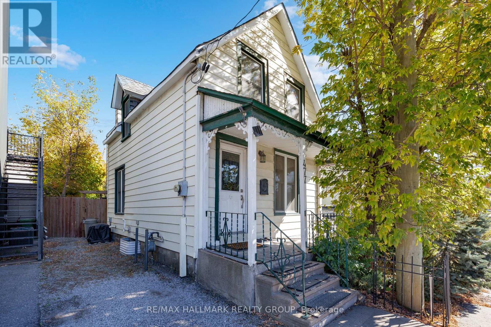 477 BOOTH STREET, Ottawa, Ontario