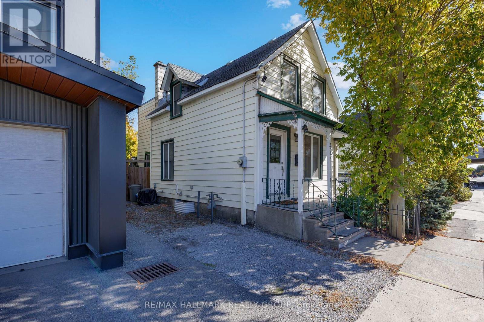 477 Booth Street, Ottawa, Ontario  K1R 7L1 - Photo 2 - X12409595