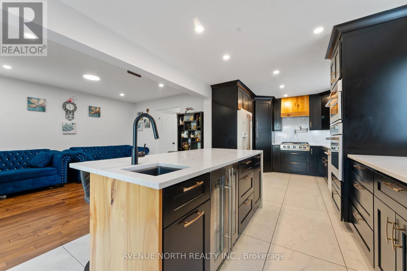 33 Sarrazin Way, Ottawa, Ontario  K2J 4A5 - Photo 11 - X12409609
