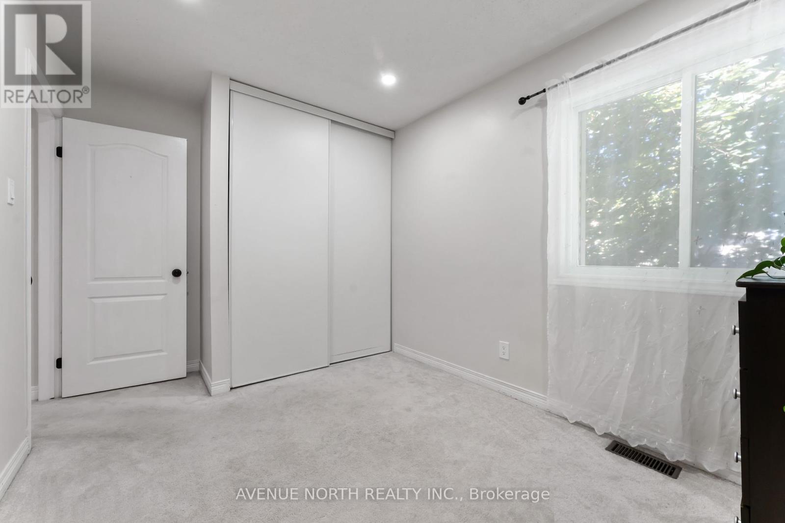 33 Sarrazin Way, Ottawa, Ontario  K2J 4A5 - Photo 19 - X12409609