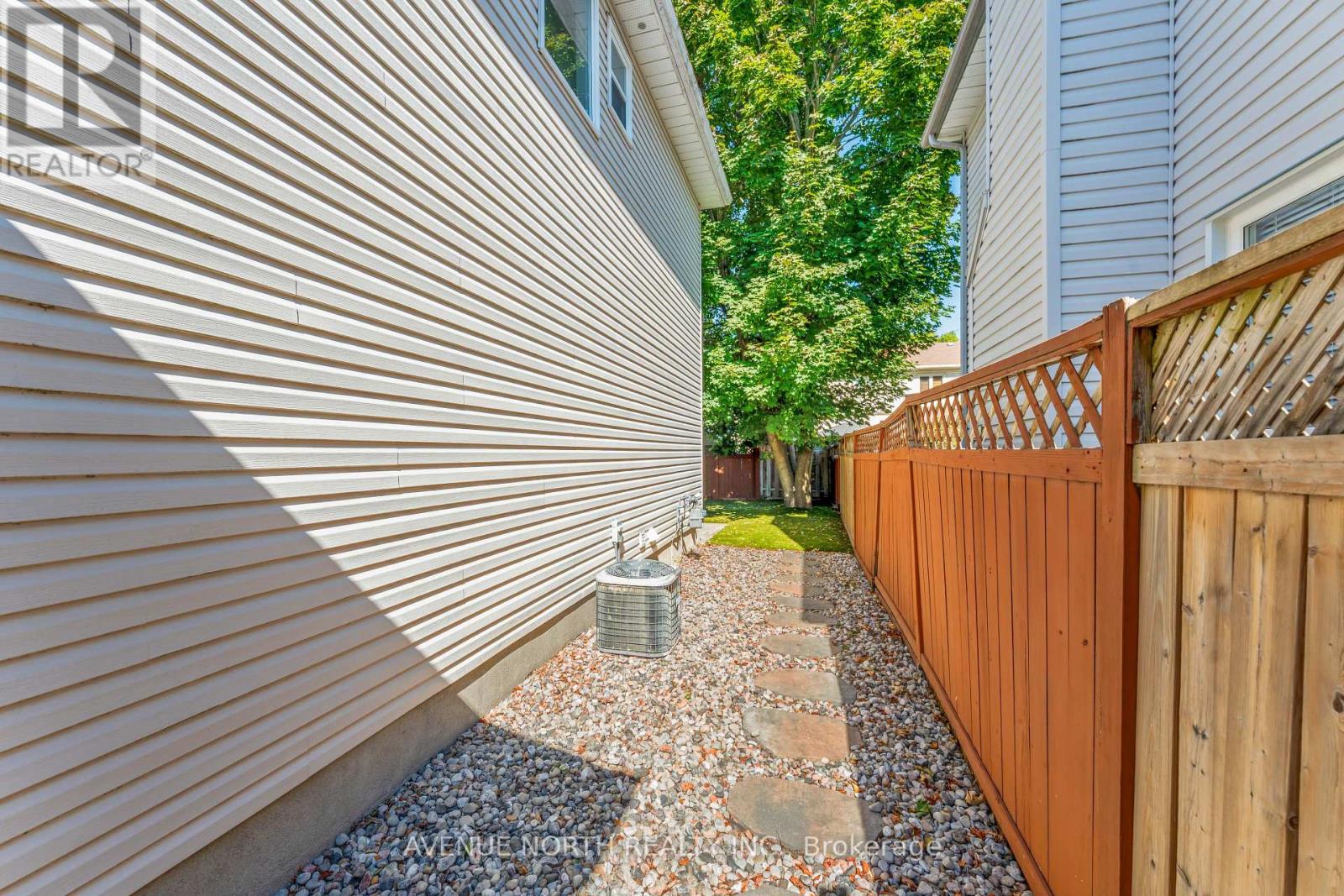 33 Sarrazin Way, Ottawa, Ontario  K2J 4A5 - Photo 25 - X12409609