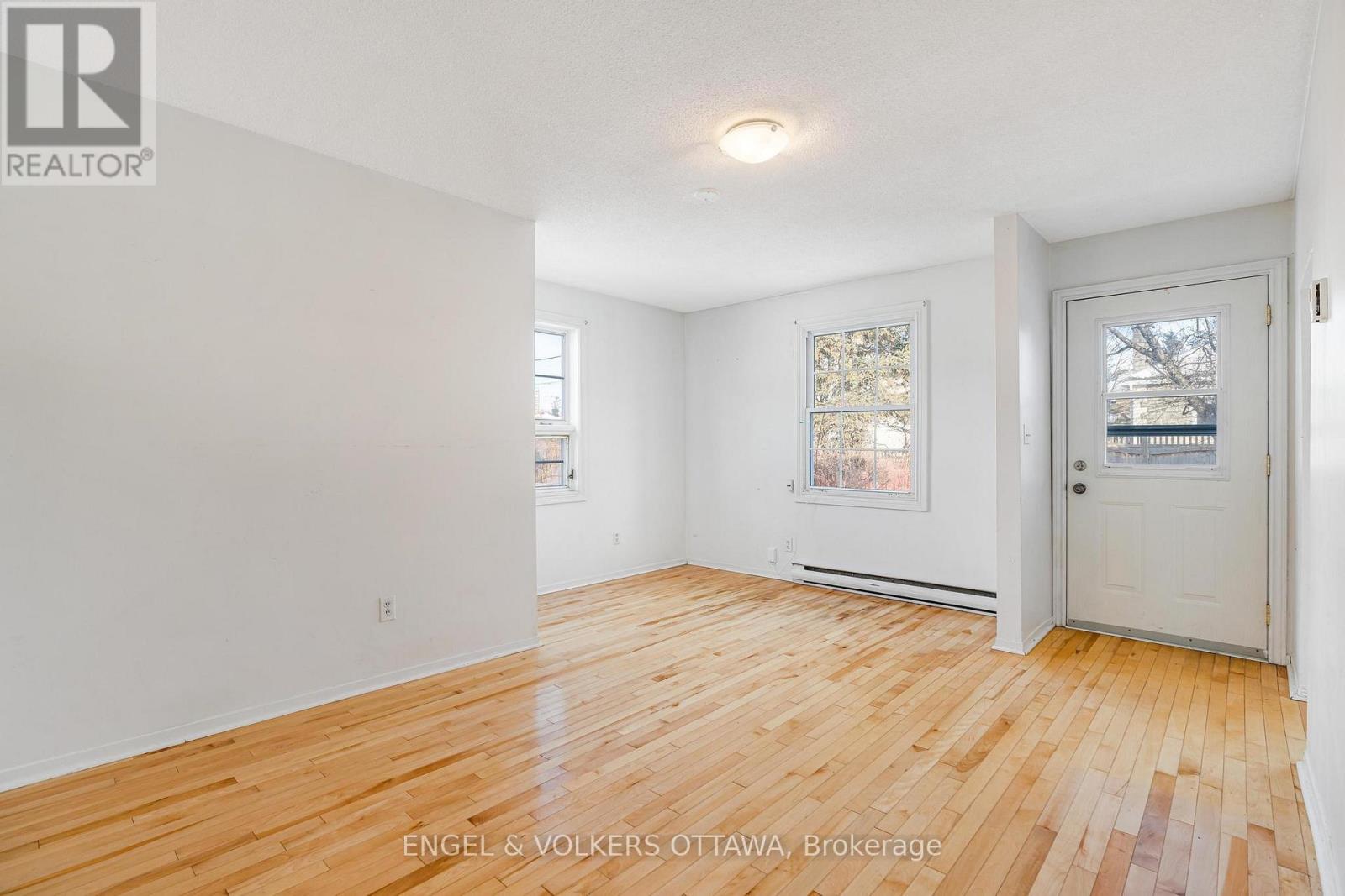 467 Edgeworth Avenue, Ottawa, Ontario  K2B 5L2 - Photo 12 - X12409612