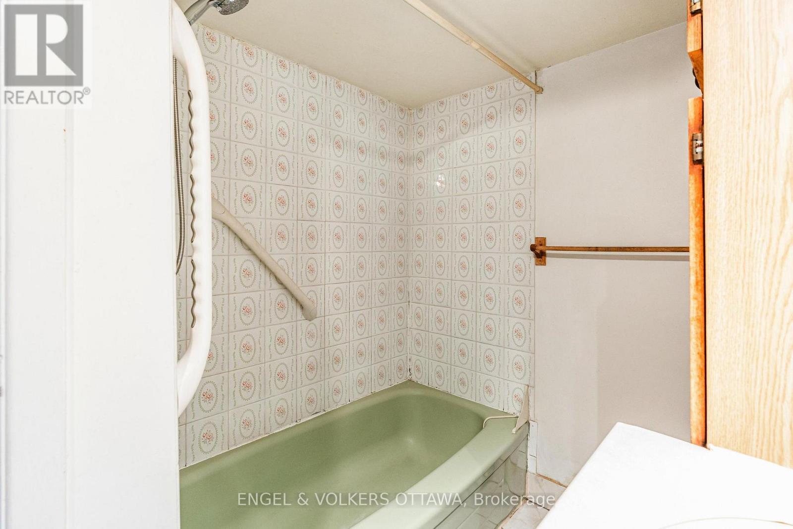 467 Edgeworth Avenue, Ottawa, Ontario  K2B 5L2 - Photo 14 - X12409612