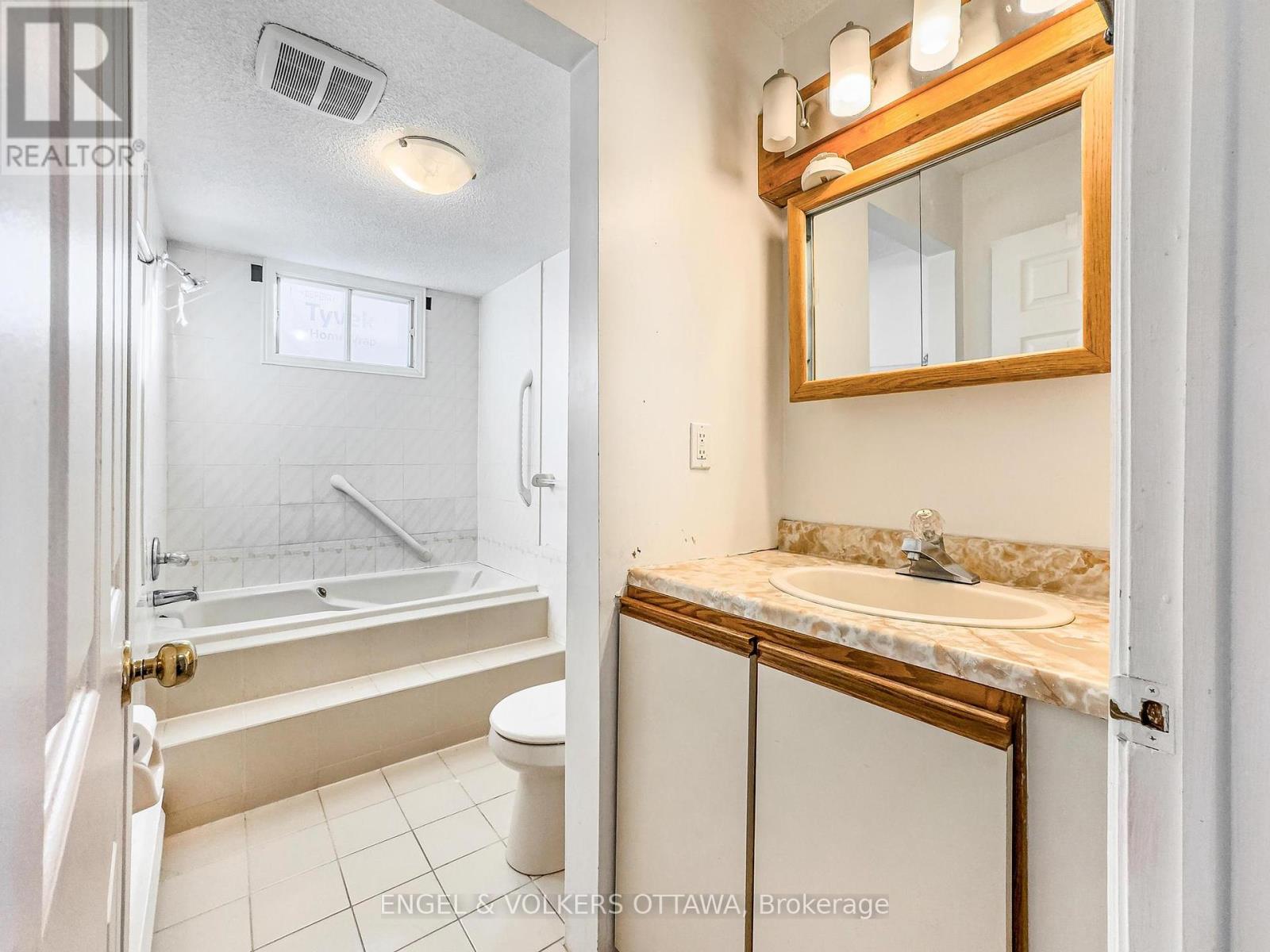 467 Edgeworth Avenue, Ottawa, Ontario  K2B 5L2 - Photo 19 - X12409612