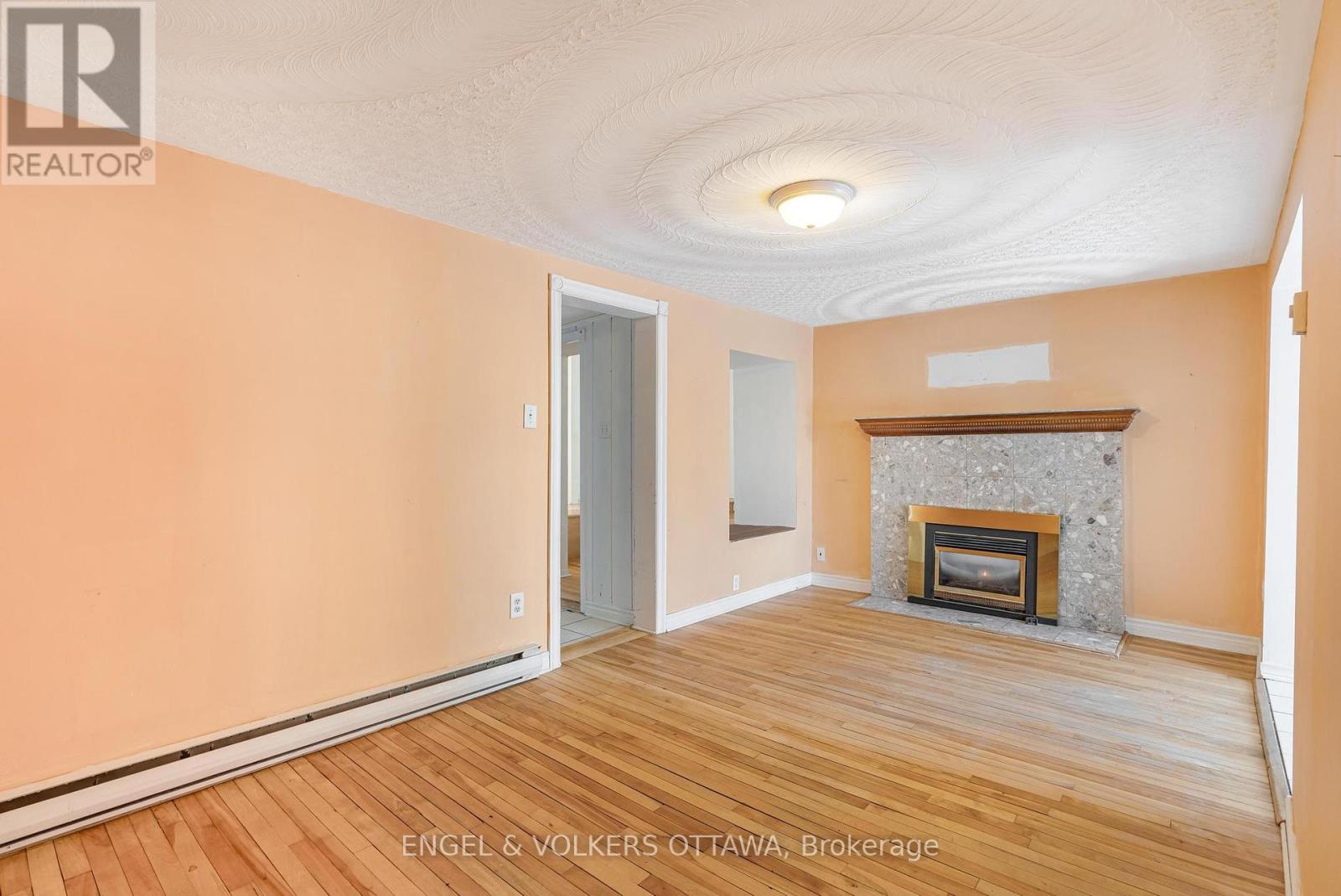 467 Edgeworth Avenue, Ottawa, Ontario  K2B 5L2 - Photo 6 - X12409612