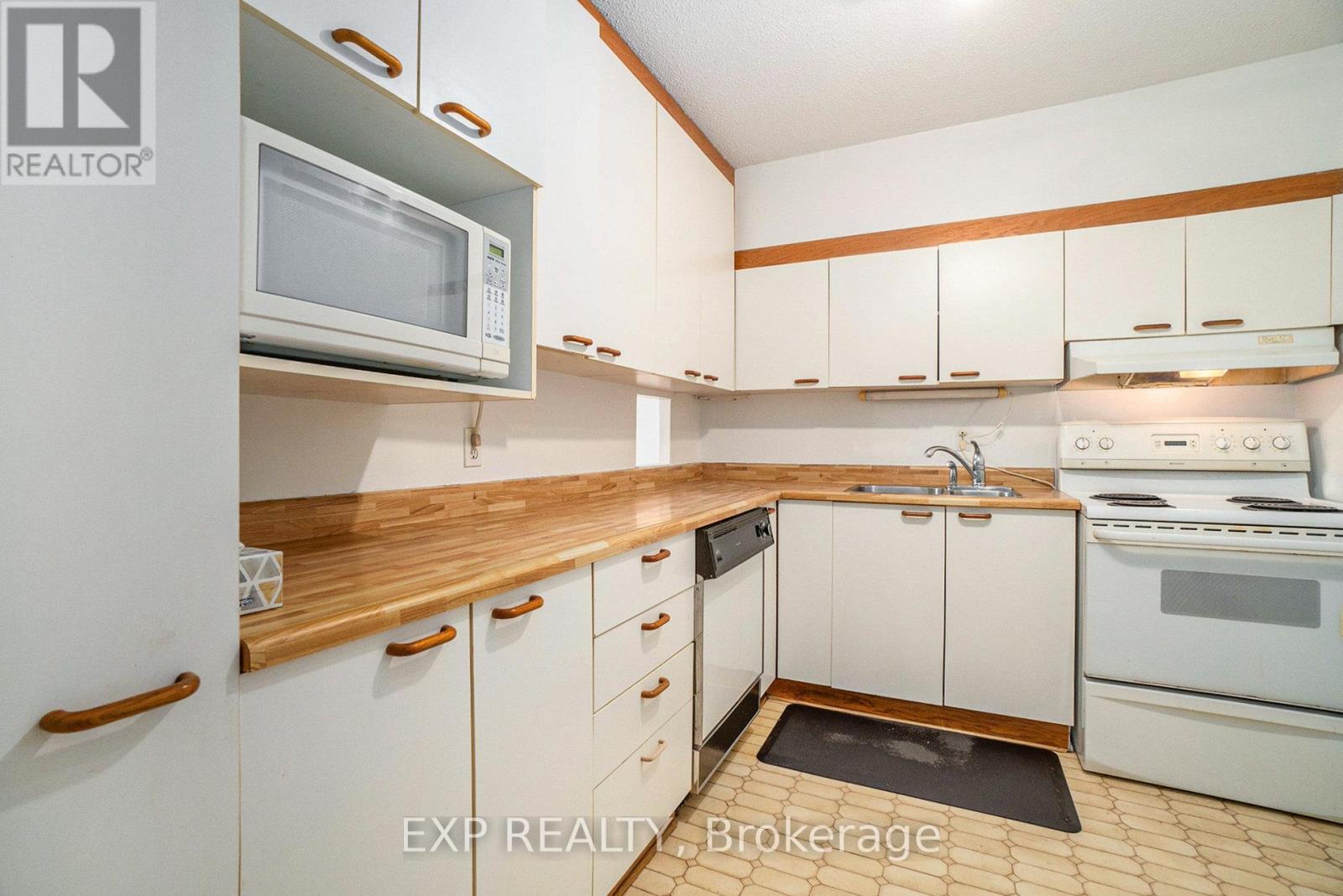 408 - 900 Dynes Road, Ottawa, Ontario  K2C 3L6 - Photo 6 - X12409618