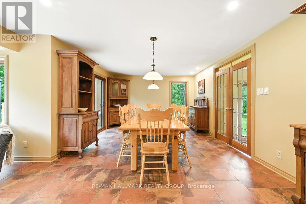 206 Deerwood Drive, Ottawa, Ontario  K0A 2H0 - Photo 13 - X12409662