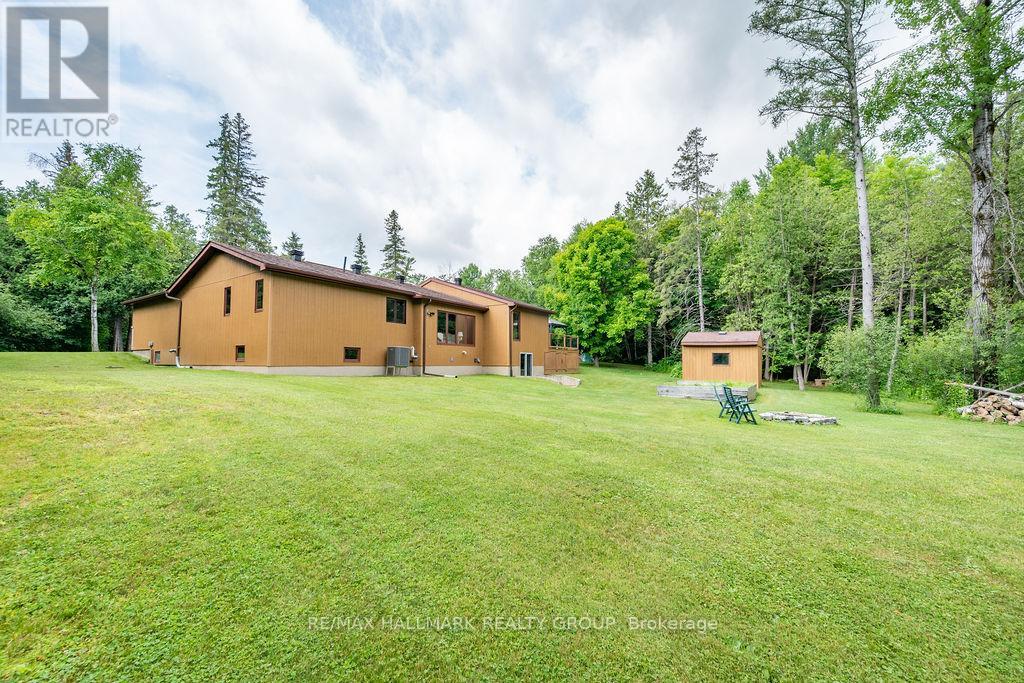 206 Deerwood Drive, Ottawa, Ontario  K0A 2H0 - Photo 31 - X12409662