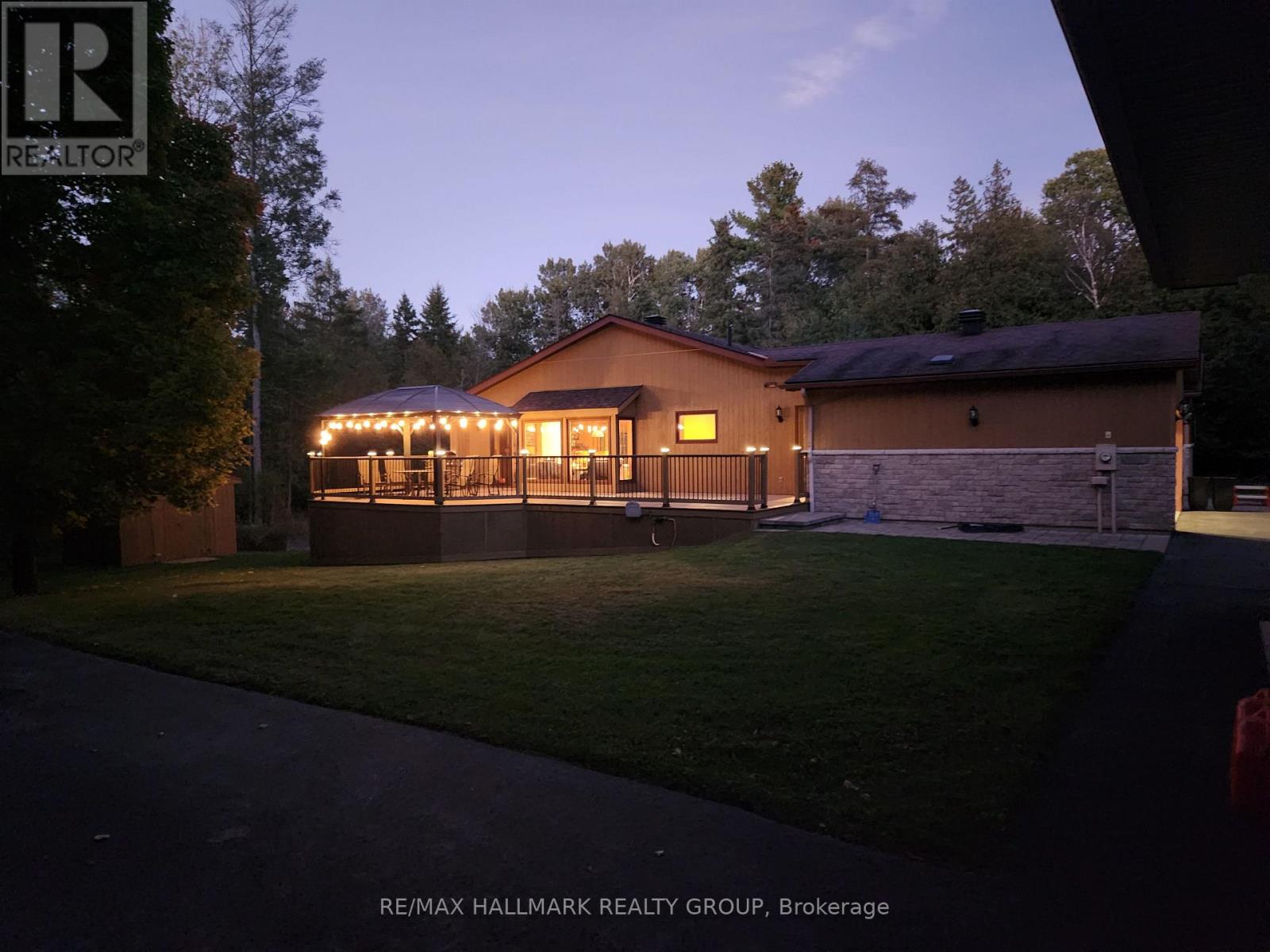 206 Deerwood Drive, Ottawa, Ontario  K0A 2H0 - Photo 42 - X12409662