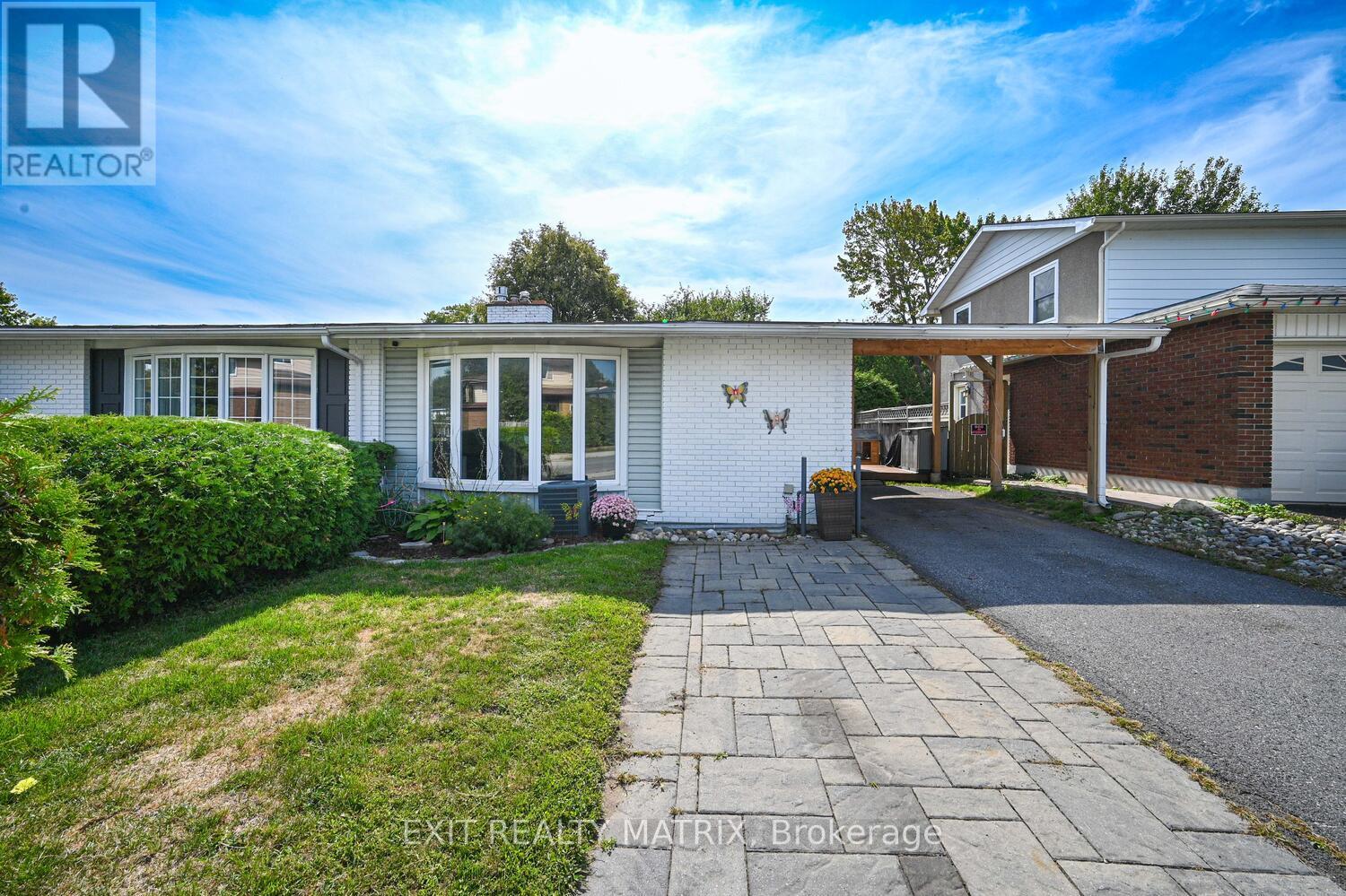 90 CHESTERTON DRIVE, Ottawa, Ontario