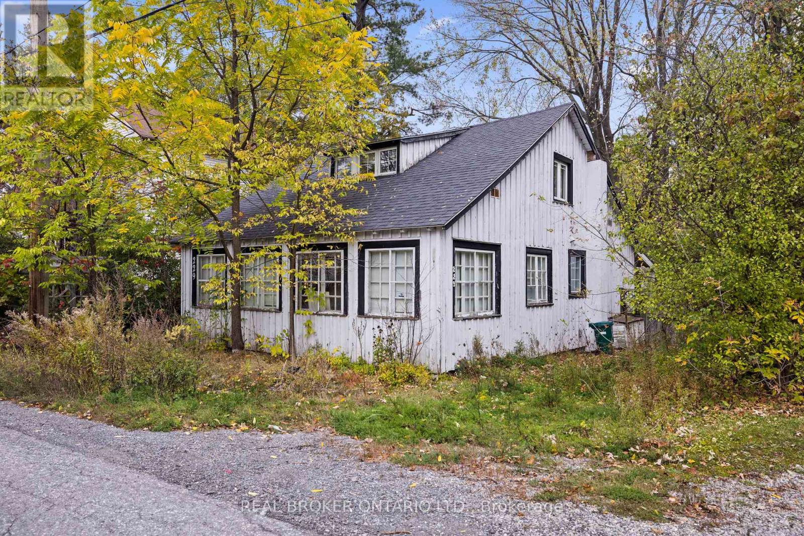229 Britannia Road, Ottawa, Ontario  K2B 5X1 - Photo 3 - X12409692