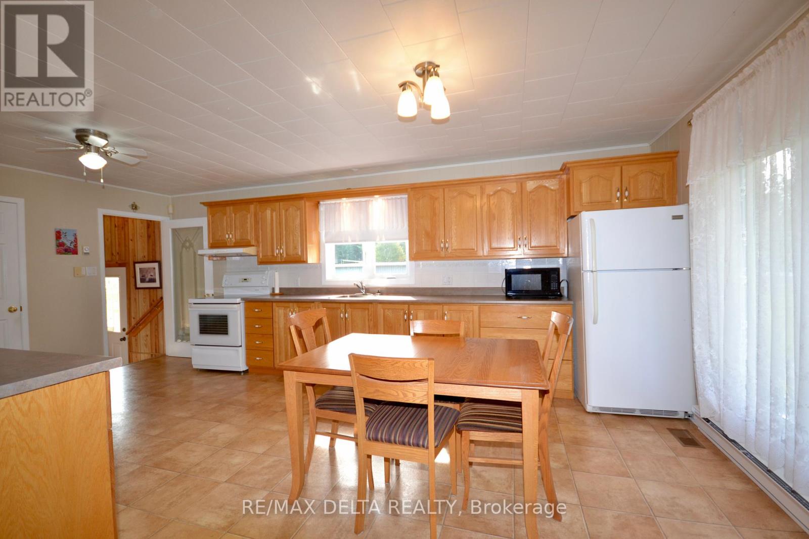 4725 Champlain Street, Clarence-Rockland, Ontario  K0A 1E0 - Photo 5 - X12409704