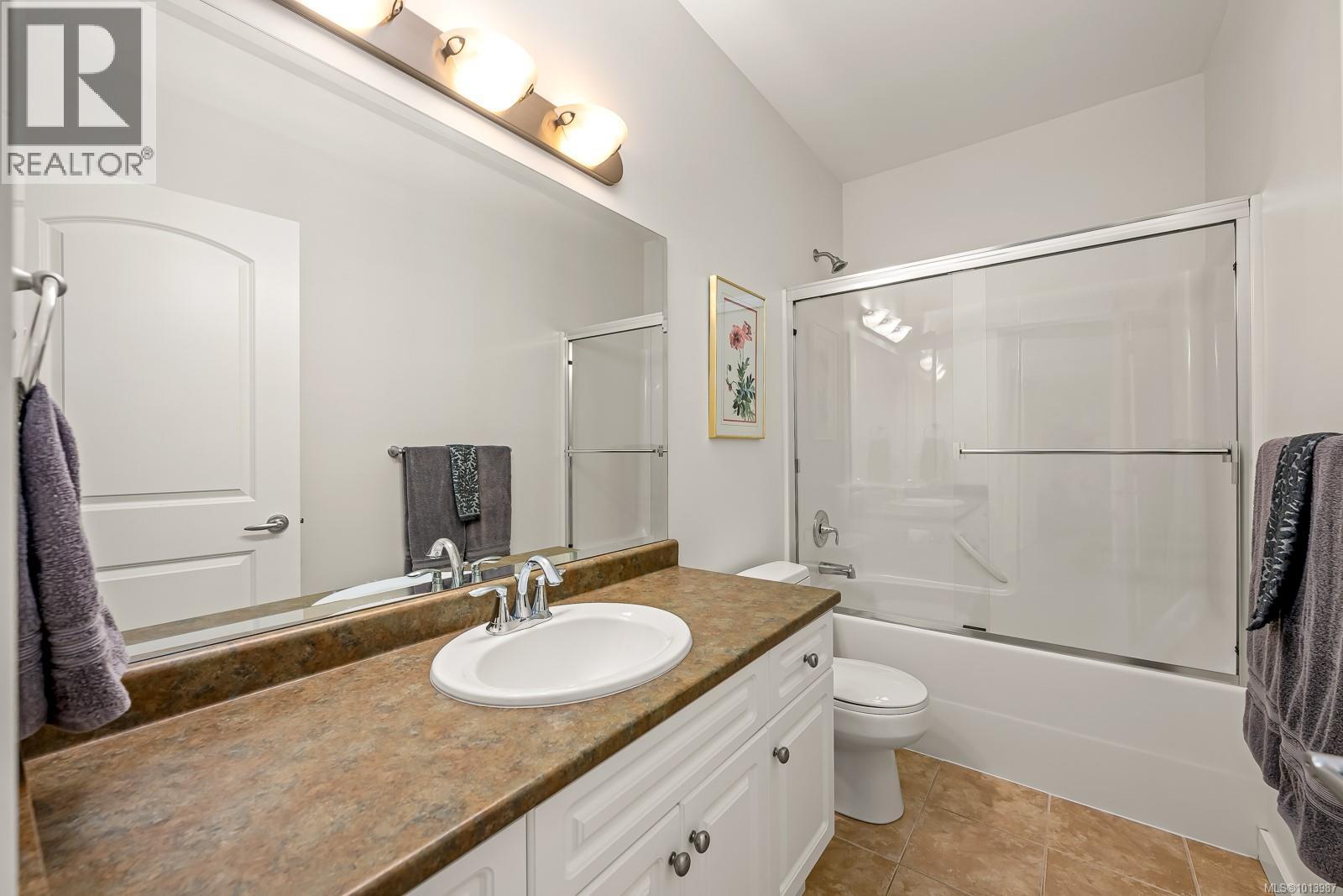 23 2001 Blue Jay Pl, Courtenay, British Columbia  V9N 4A8 - Photo 11 - 1013987