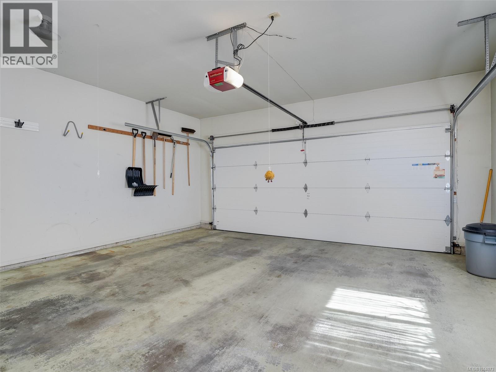 47 4318 Emily Carr Dr, Saanich, British Columbia  V8X 5E7 - Photo 22 - 1014073