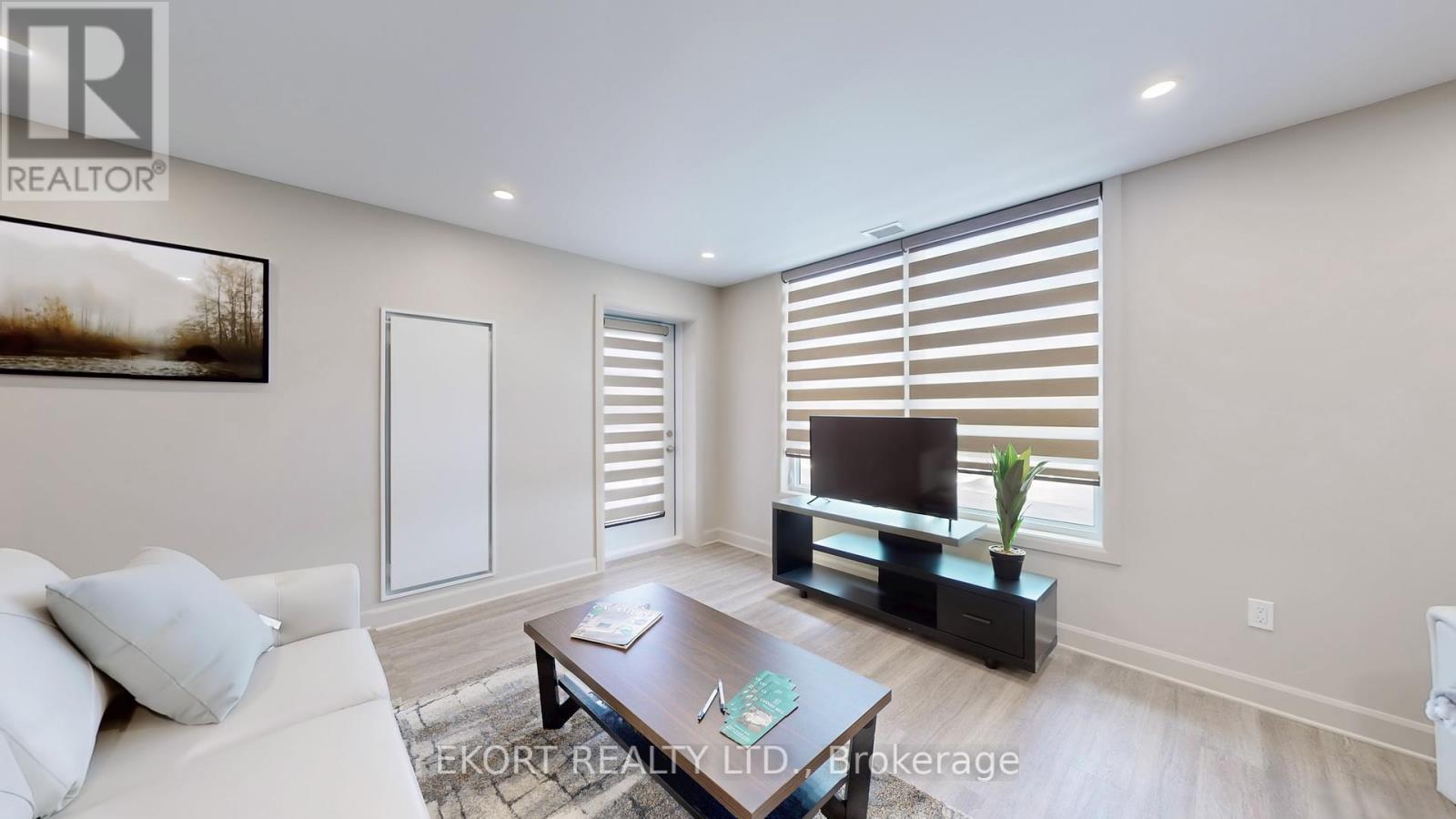 203 - 156a Wims Way, Belleville, Ontario  K8N 0H9 - Photo 2 - X12409572