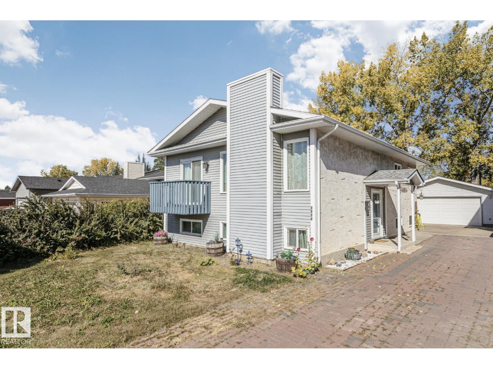 3520 33 AV NW, Edmonton, Alberta