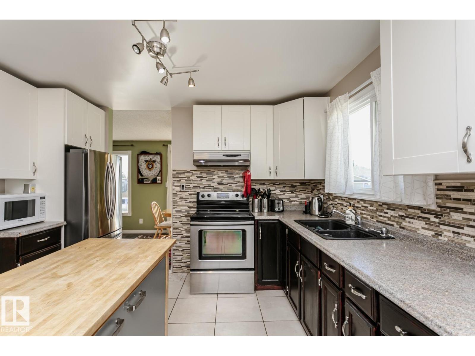 3520 33 Av Nw, Edmonton, Alberta  T6L 5G6 - Photo 13 - E4458124
