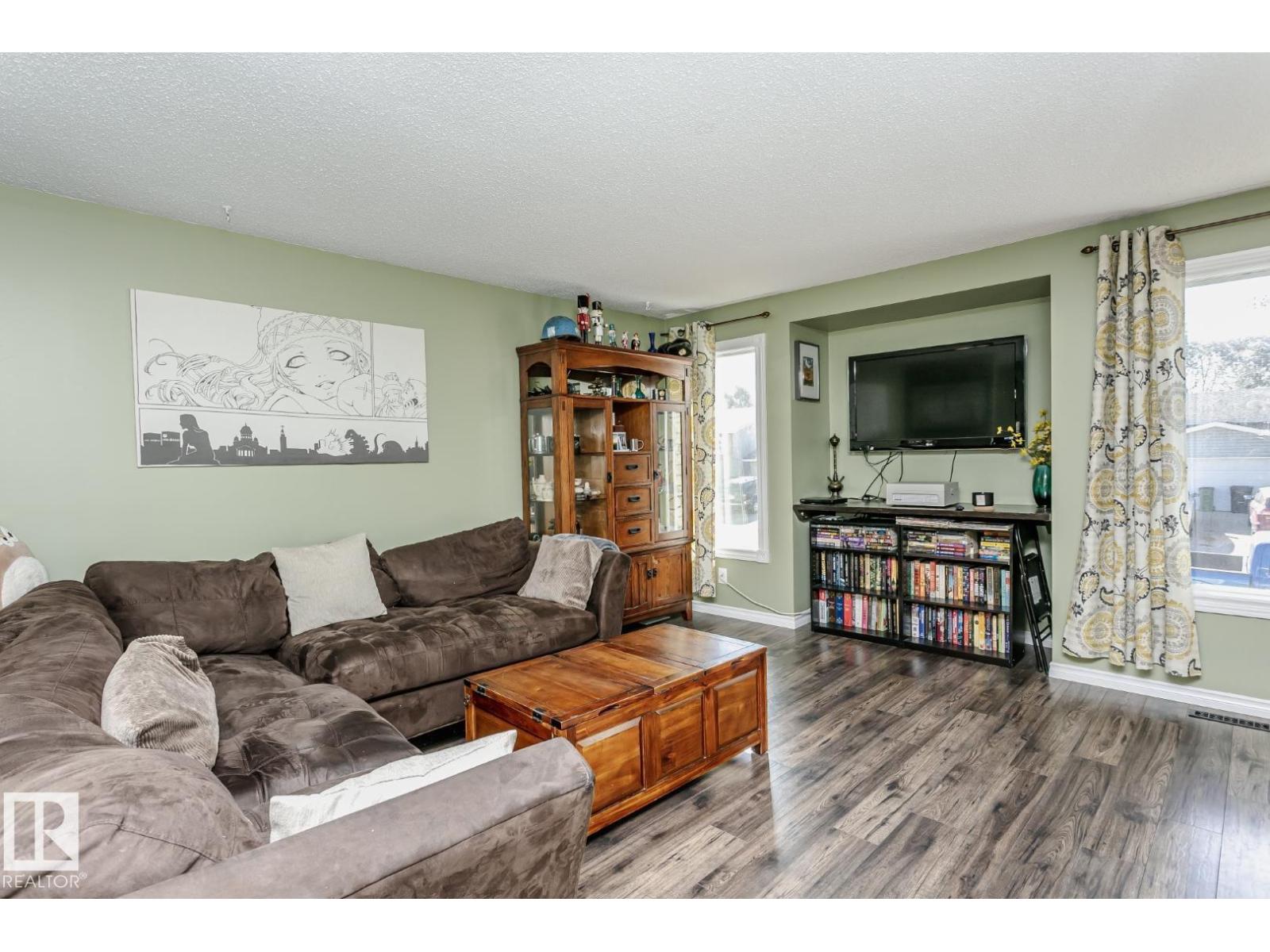 3520 33 Av Nw, Edmonton, Alberta  T6L 5G6 - Photo 4 - E4458124