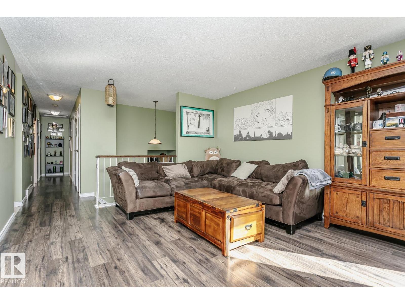 3520 33 Av Nw, Edmonton, Alberta  T6L 5G6 - Photo 5 - E4458124