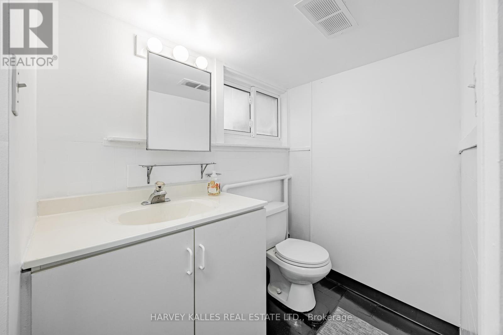 121 Blantyre Avenue, Toronto, Ontario  M1N 2R6 - Photo 10 - E12409510