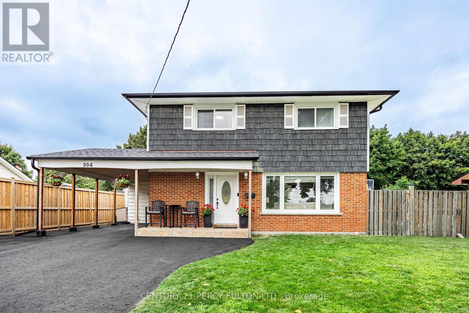 904 Somerville Street, Oshawa, Ontario  L1G 4J7 - Photo 1 - E12409526