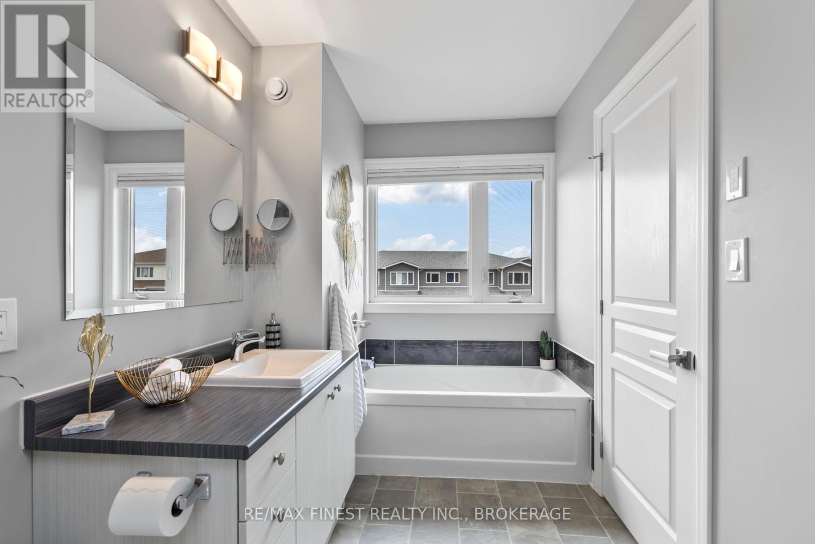 1376 Tremont Drive, Kingston, Ontario  K7P 0M6 - Photo 31 - X12388018