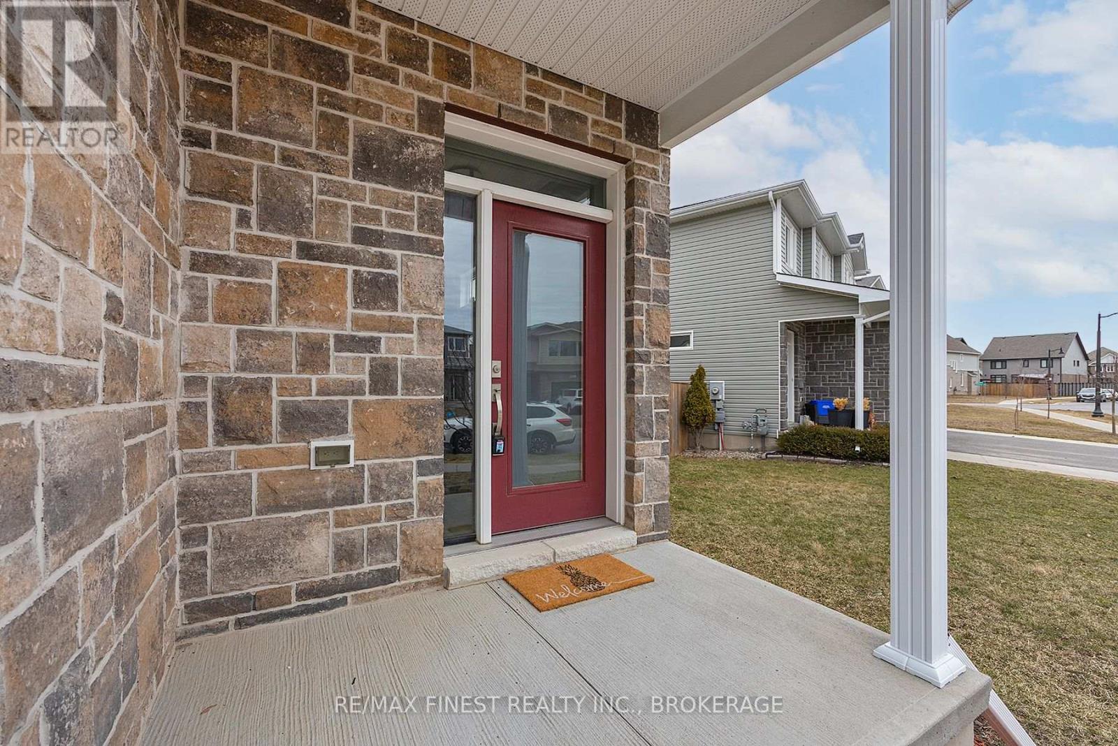 1376 Tremont Drive, Kingston, Ontario  K7P 0M6 - Photo 4 - X12388018