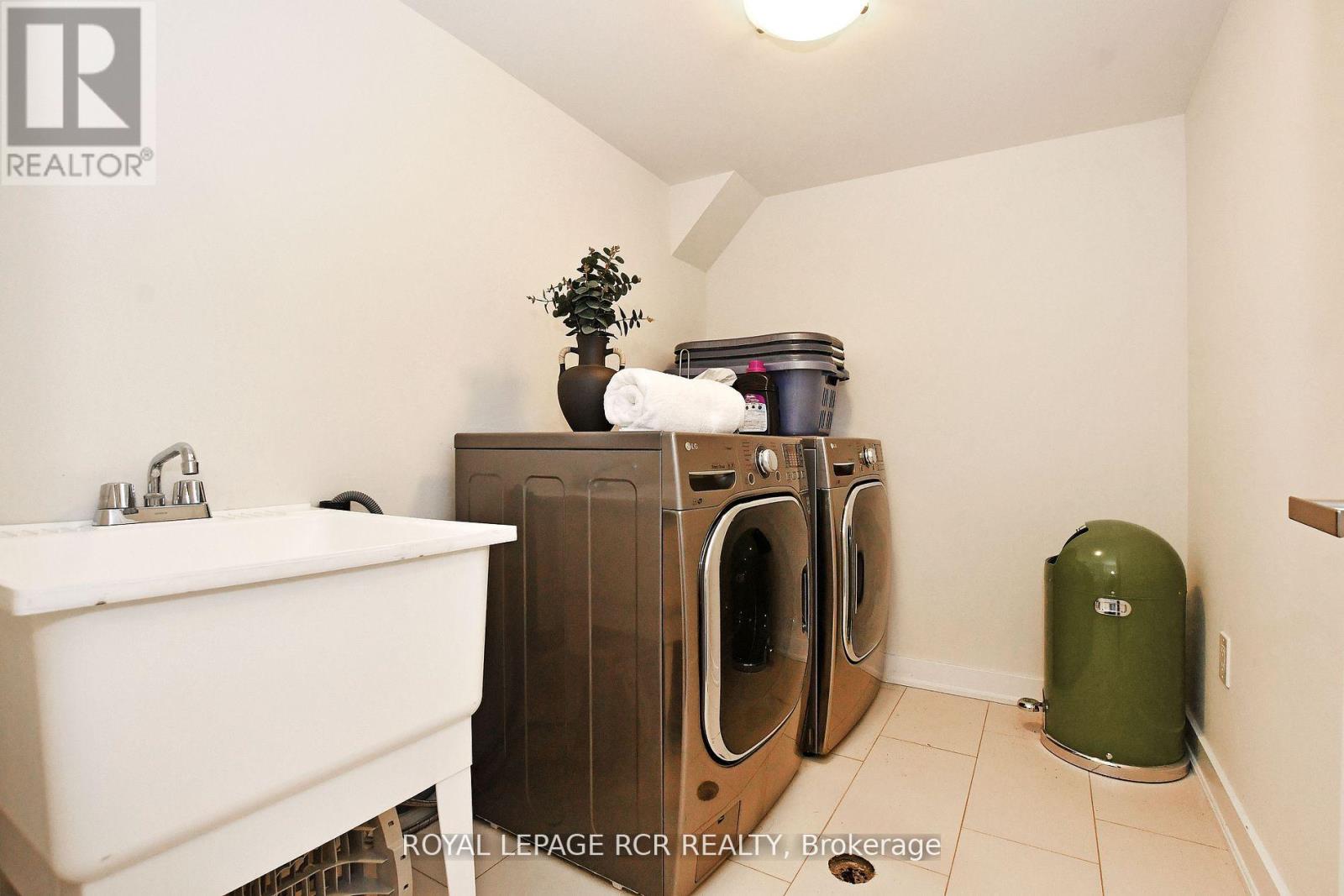 65 Anchusa Drive, Richmond Hill, Ontario  L4E 1C6 - Photo 31 - N12409461
