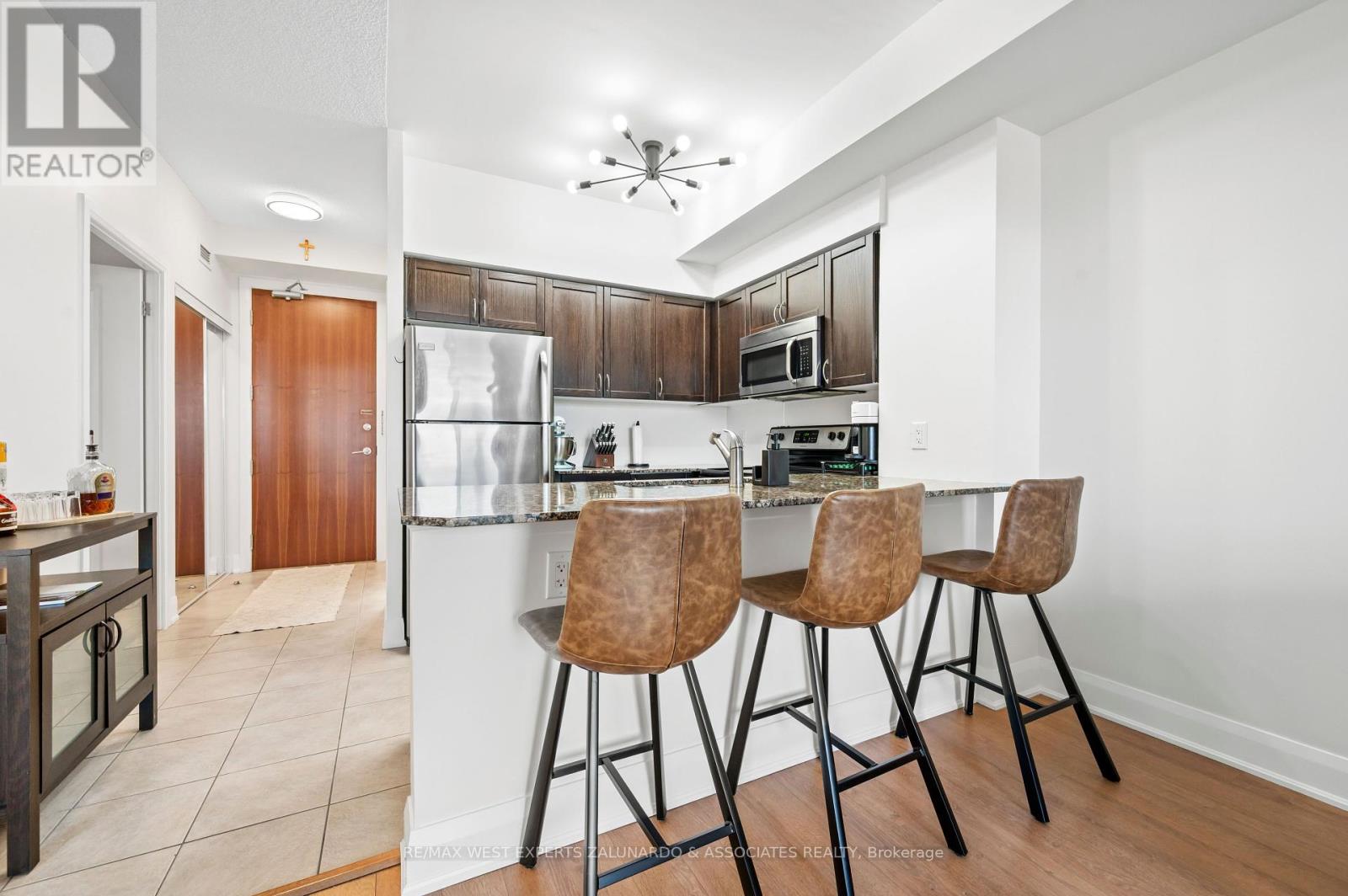 412 - 4700 Highway 7 Road, Vaughan (East Woodbridge), Ontario  L4L 0B4 - Photo 12 - N12409497