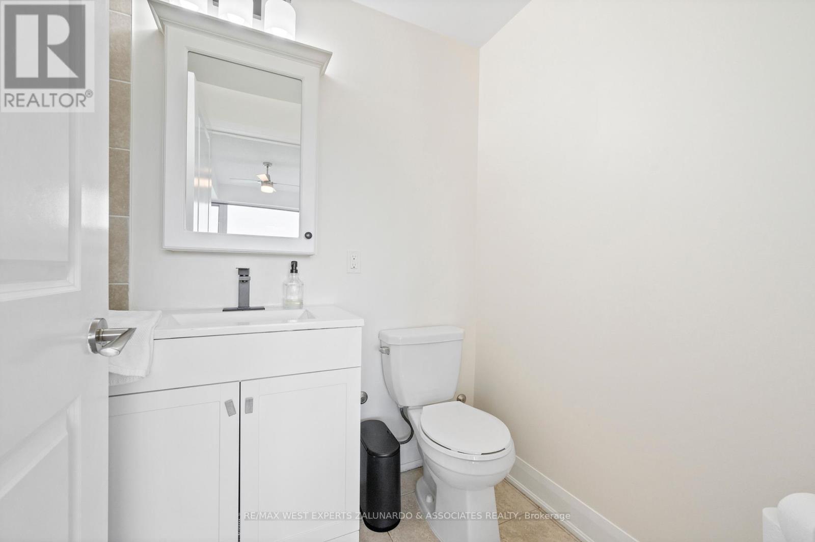 412 - 4700 Highway 7 Road, Vaughan (East Woodbridge), Ontario  L4L 0B4 - Photo 19 - N12409497