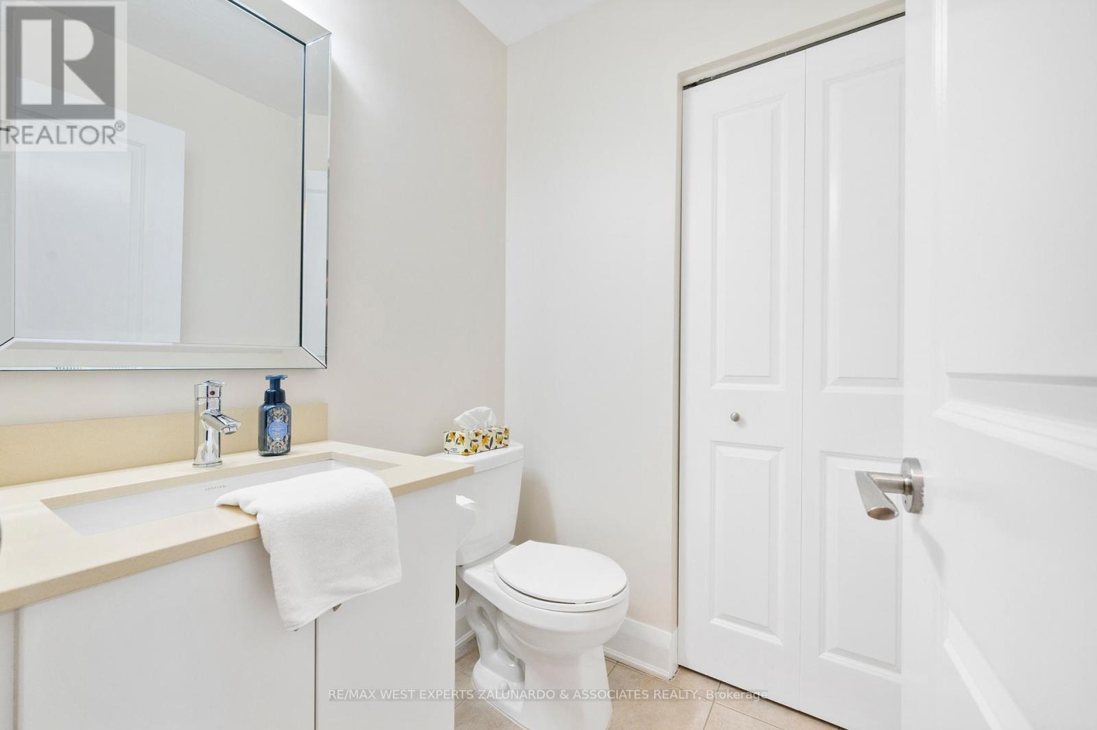 412 - 4700 Highway 7 Road, Vaughan (East Woodbridge), Ontario  L4L 0B4 - Photo 22 - N12409497